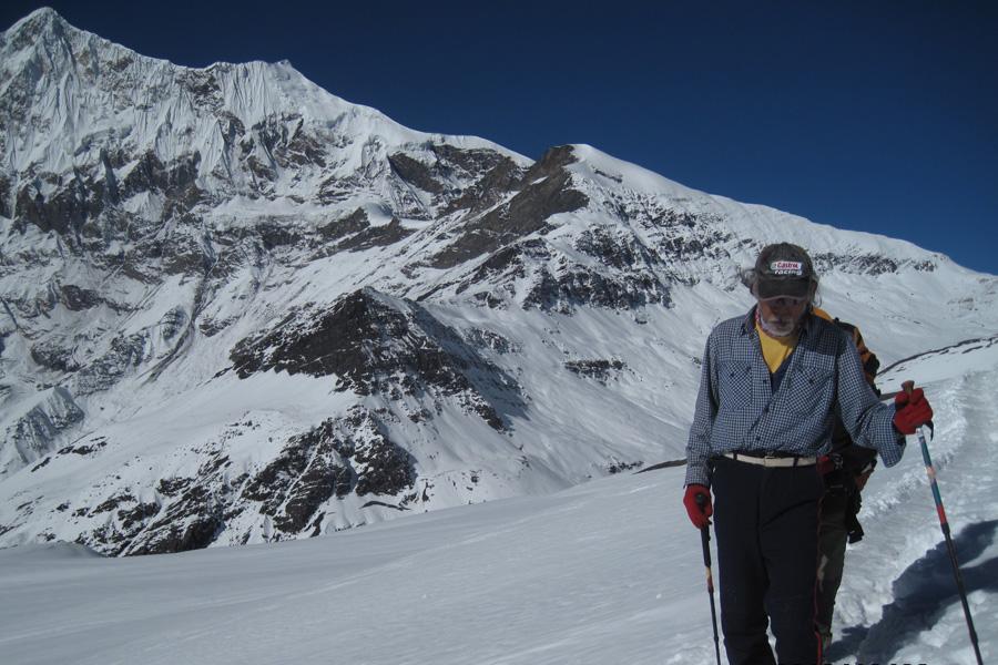 Thapa Peak (6012m)