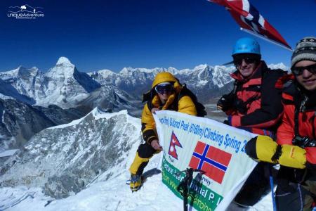 Island Peak Climbing (6160m)